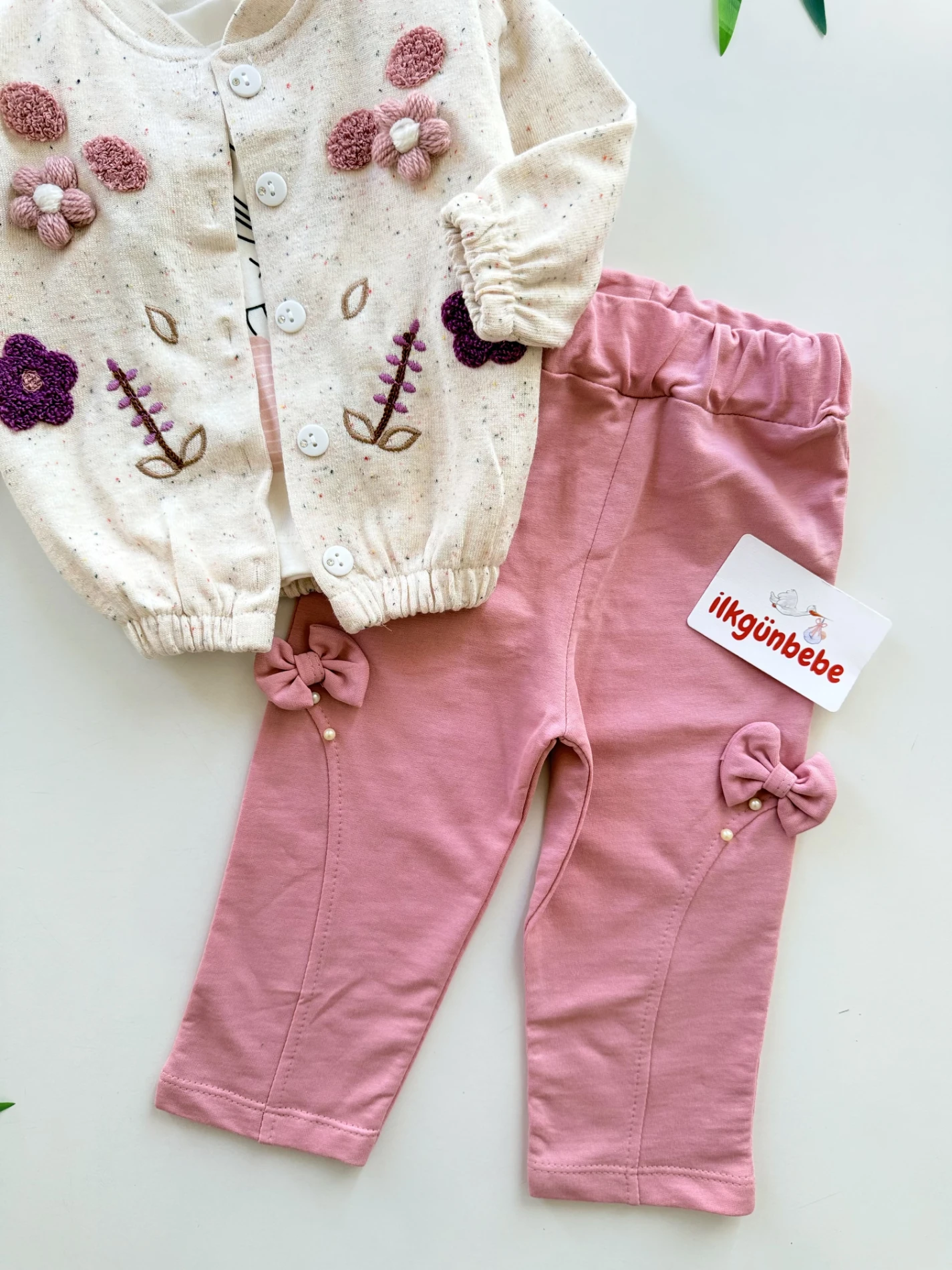 Çiçek Desenli Hırkalı Fiyonk Pantalonlu Badili 3’lü Takım