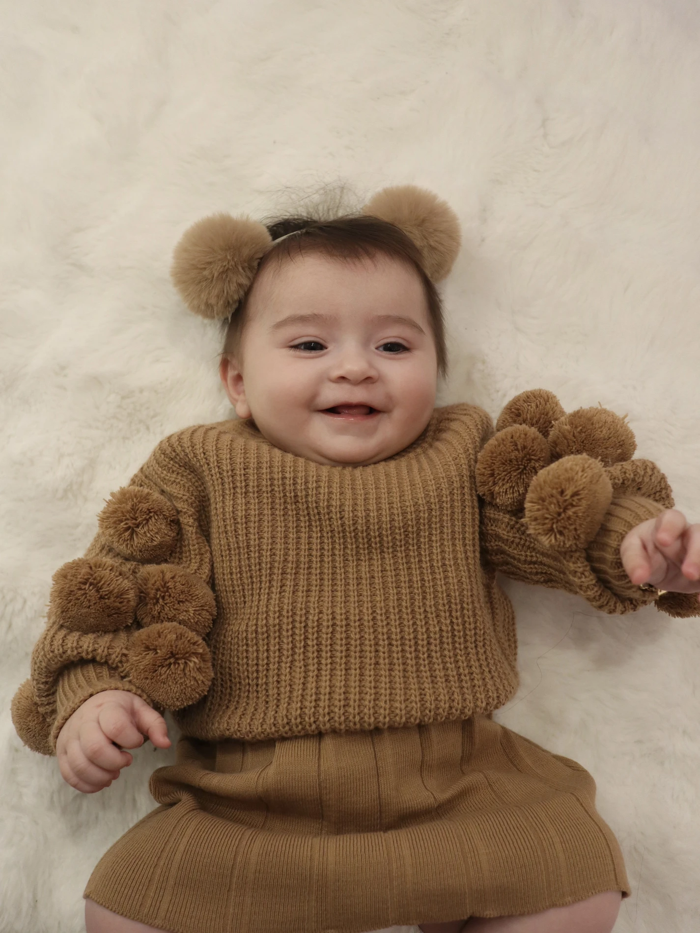 Selanik Örgüsü Kumaşlı Ponpon  Detaylı Triko Etekli 3’lü Takım