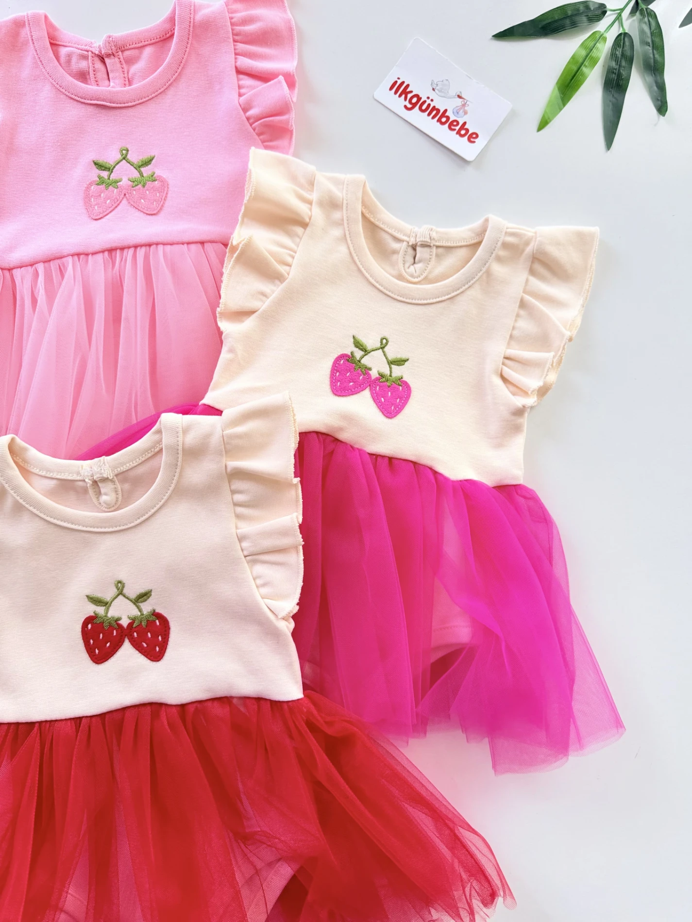 Çilek Desenli Tütülü Body Elbise