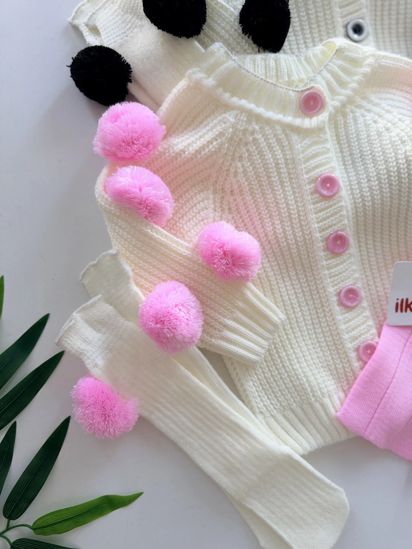 Ponponlu Selanik Örgüsü Hırkalı Triko Etekli Bandana & Çorap 4’lü Set