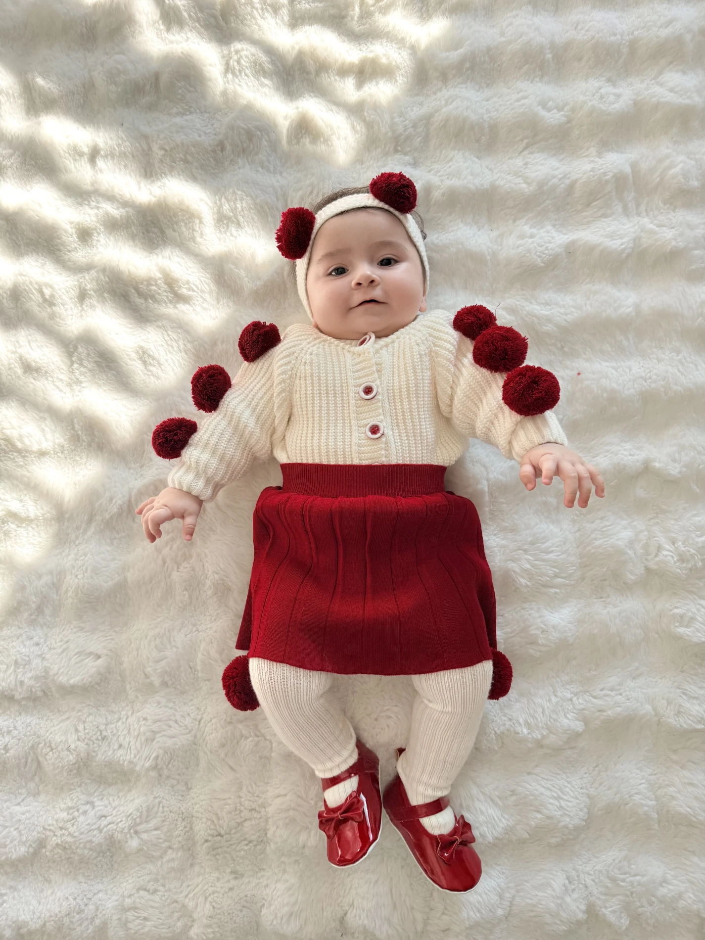 Ponponlu Selanik Örgüsü Hırkalı Triko Etekli Bandana & Çorap 4’lü Set