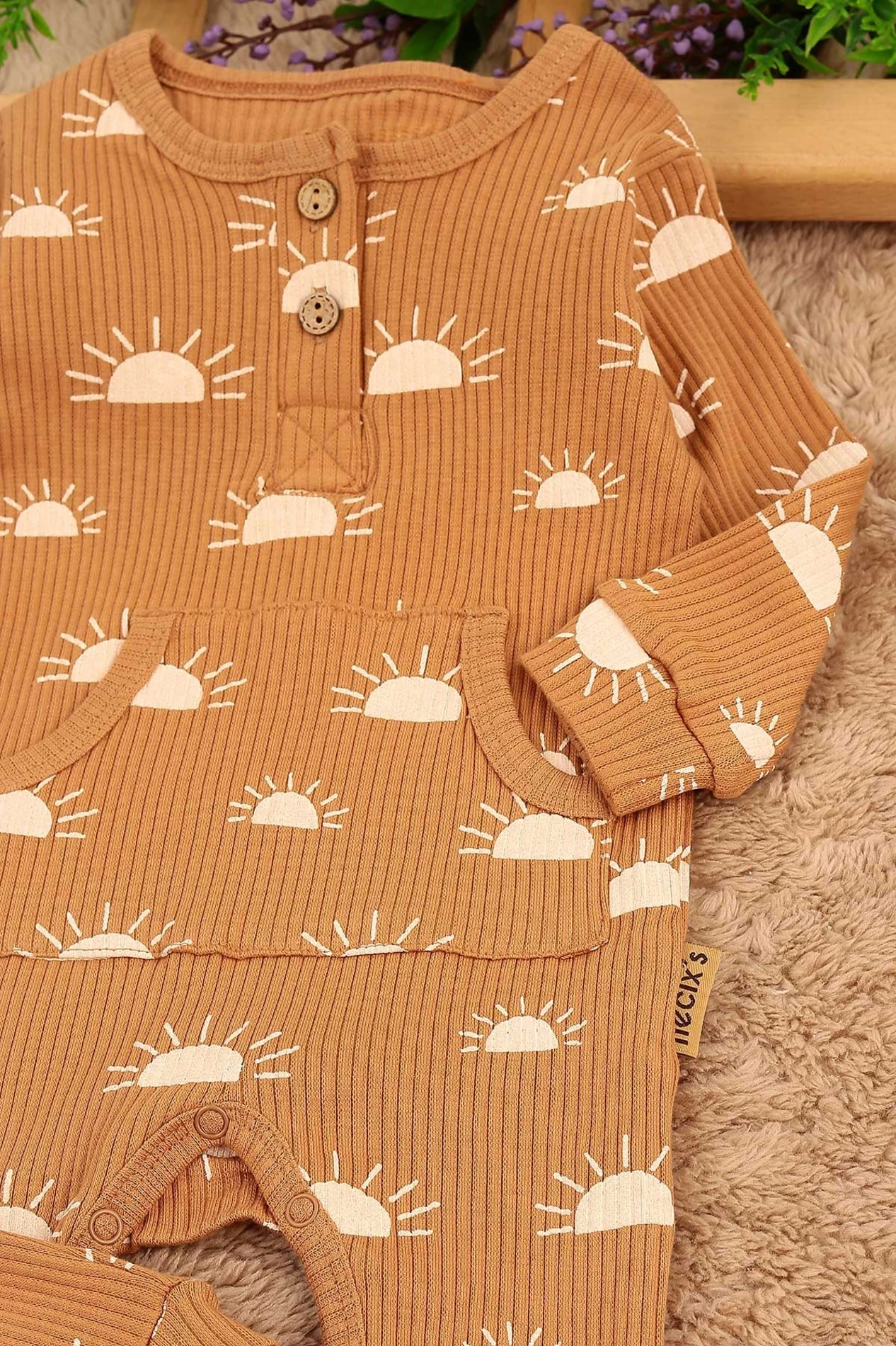 Güneş Detaylı Ribanalı Şapkalı Unısex Tulum