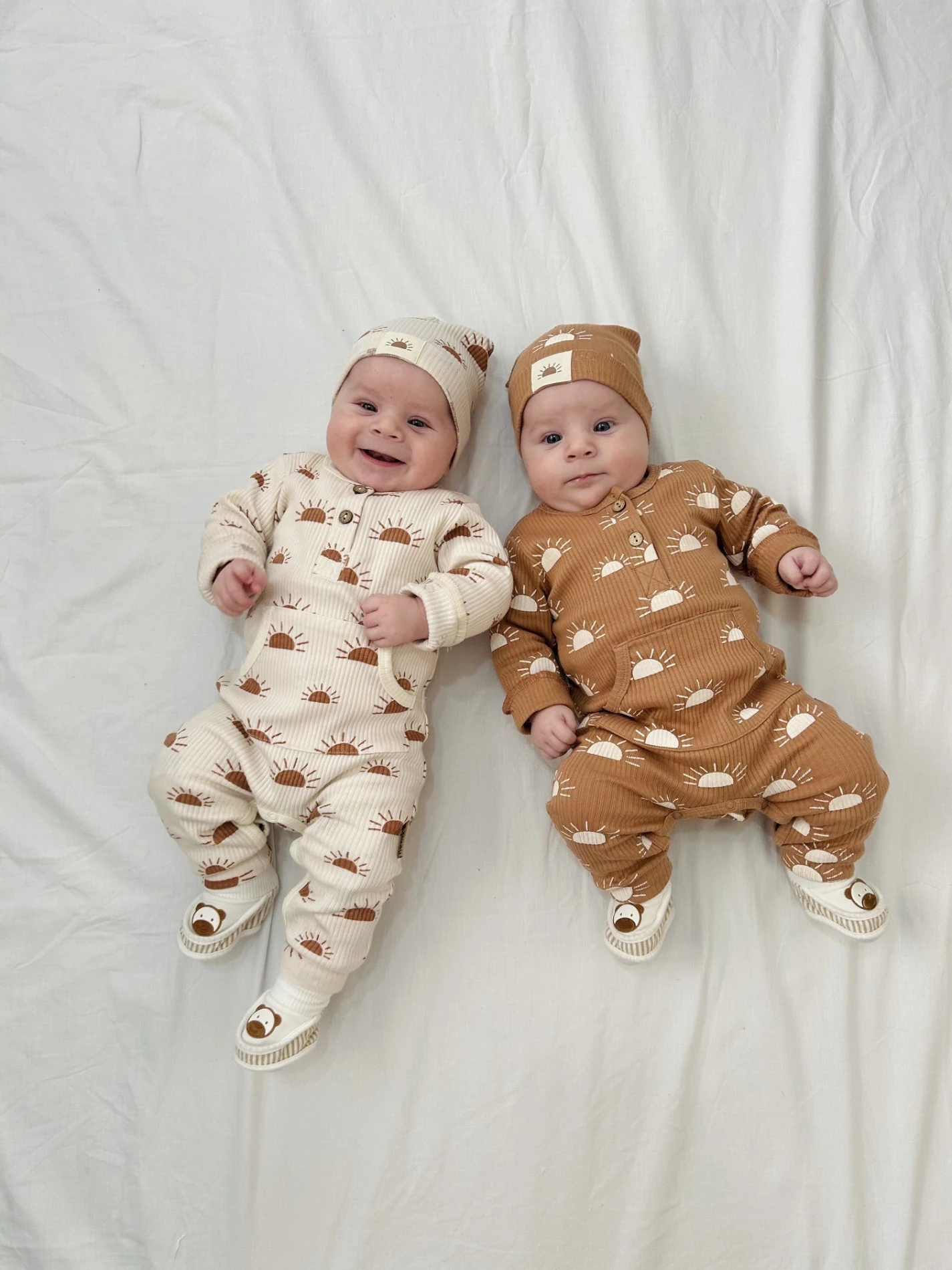 Güneş Detaylı Ribanalı Şapkalı Unısex Tulum