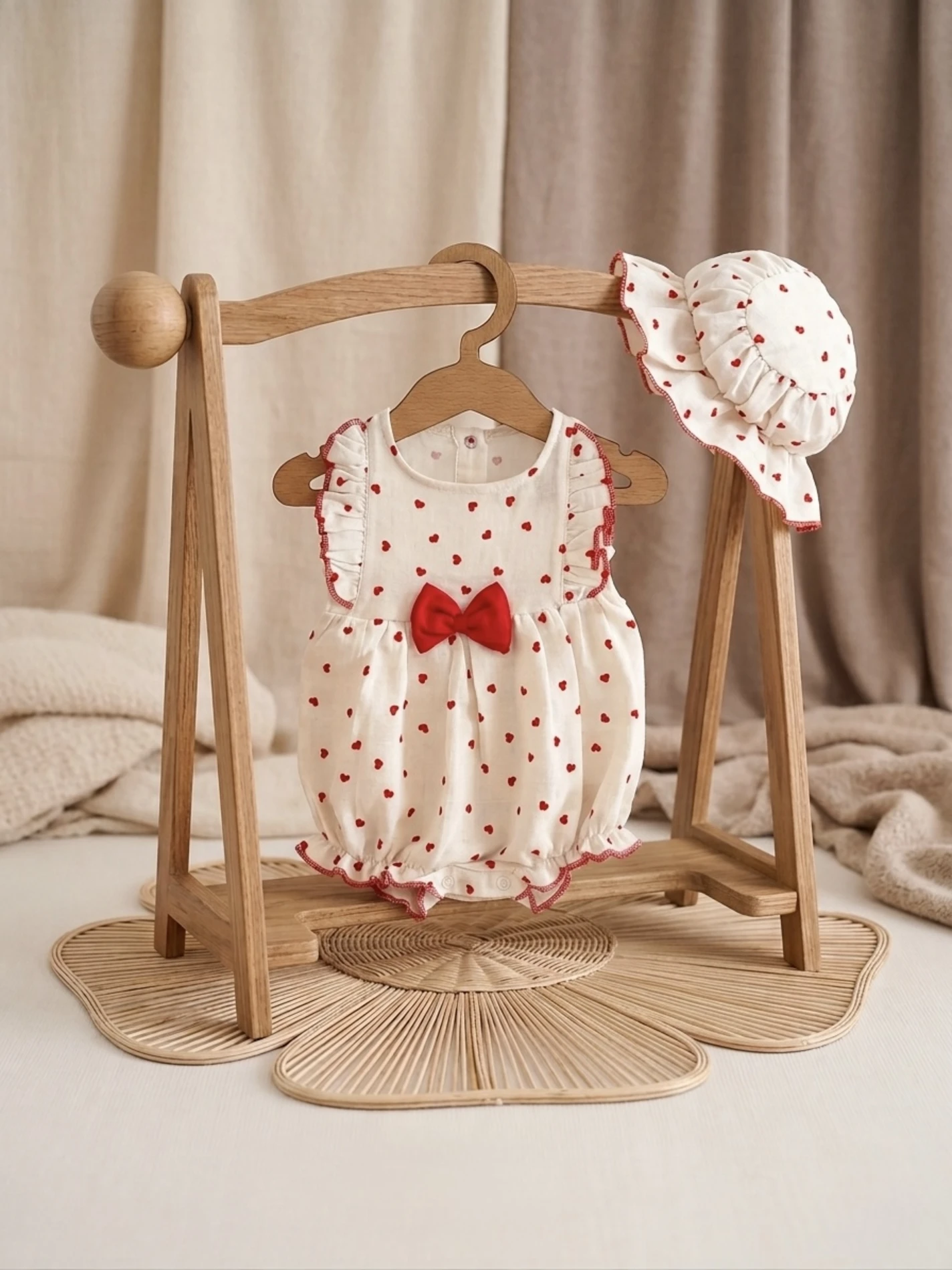 Lovely Bucket Şapkalı Yazlık Müslin Romper