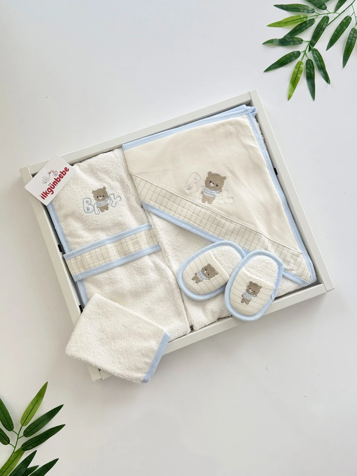 4 Parça Bornozlu Havlulu %100 Pamuk Organik Set