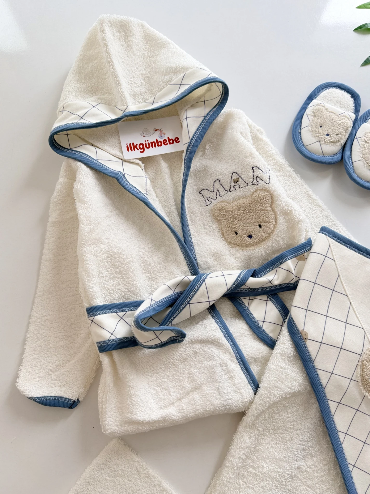 4 Parça Bornozlu Havlulu %100 Pamuk Organik Set