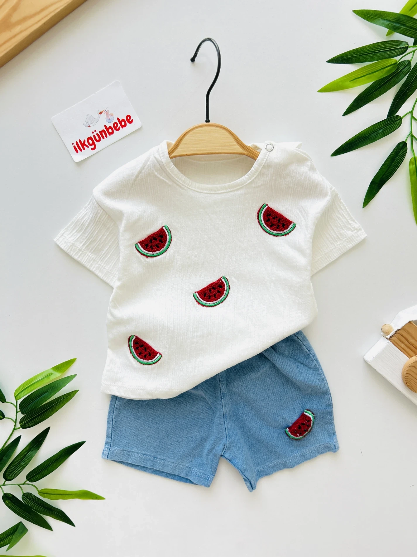 Karpuz  Nakışlı Bürümcük Kumaş Tişörtlü %100 Pamuk Likralı Esnek Kumaş 2’li Takım