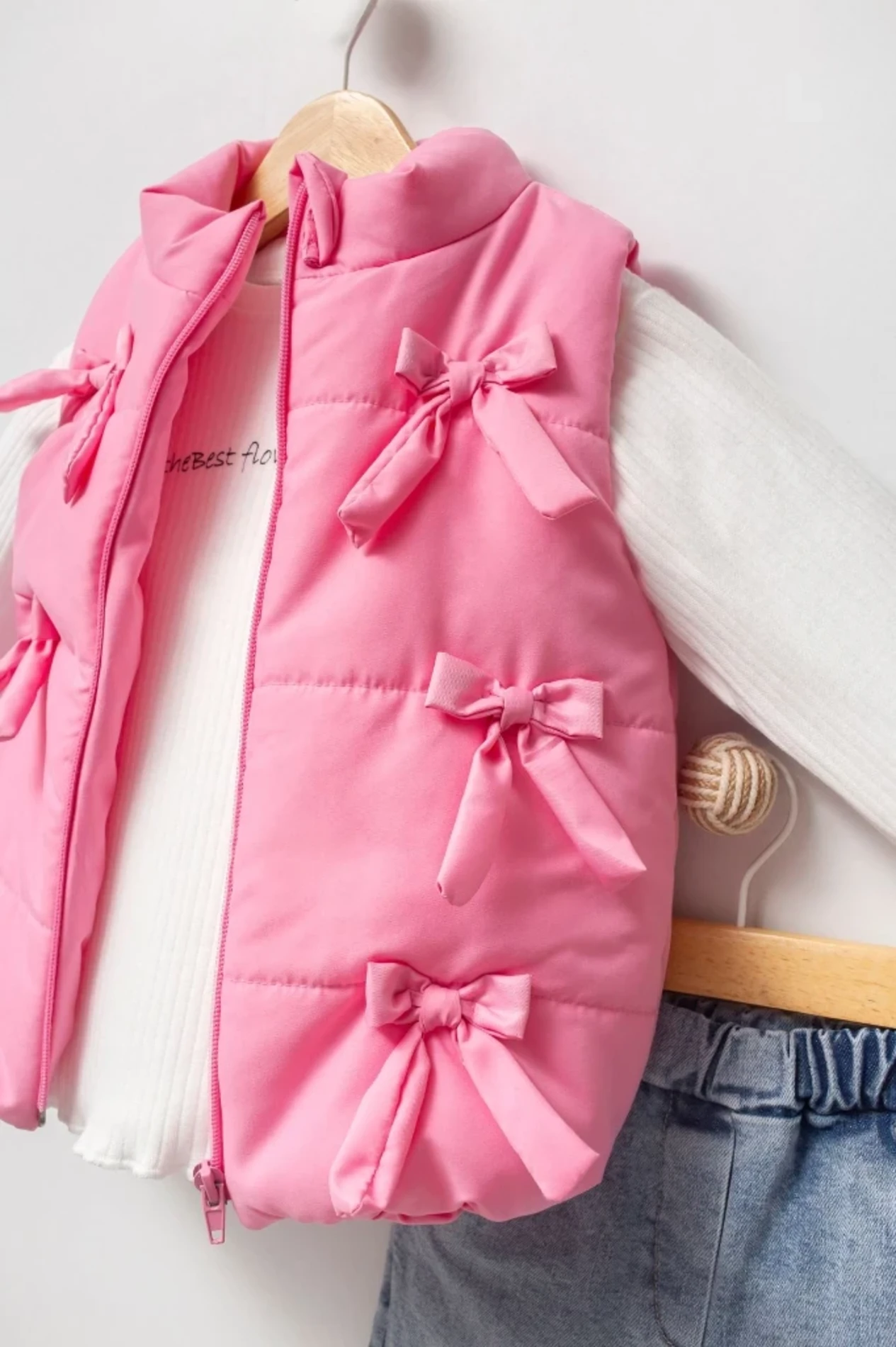 Fiyonklu Şişme Yelekli Kot Pantalonlu Bodyli 3’lü Takım