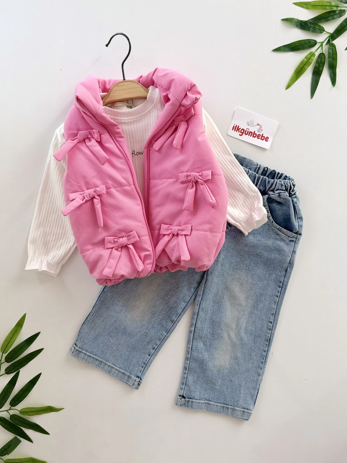 Fiyonklu Şişme Yelekli Kot Pantalonlu Bodyli 3’lü Takım