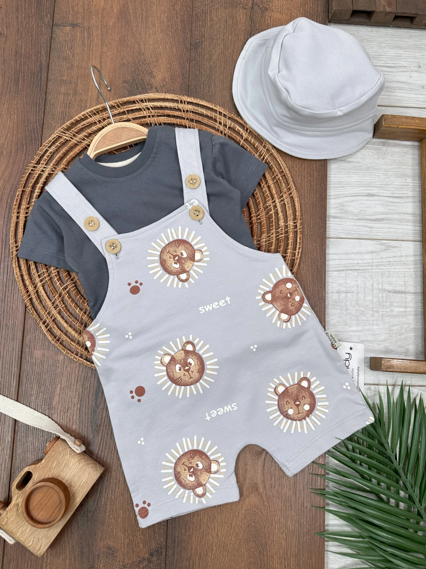 Sweet Animals Bucket Şapkalı %100 Pamuk  Kumaşlı Tişörtlü Salopetli 3’lü Takım