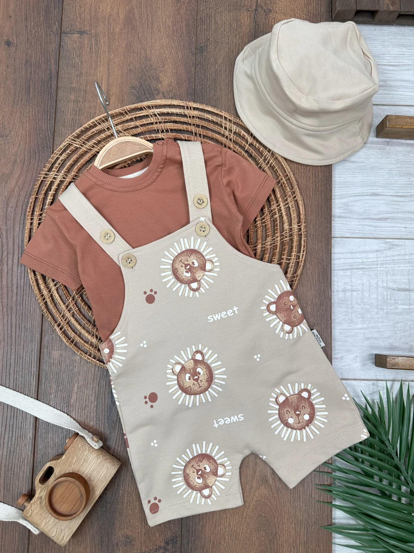 Sweet Animals Bucket Şapkalı %100 Pamuk  Kumaşlı Tişörtlü Salopetli 3’lü Takım