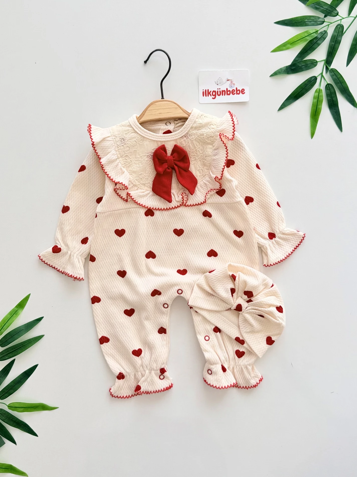 Fiyonk Yaka Detaylı  Müslin Boneli Tulum