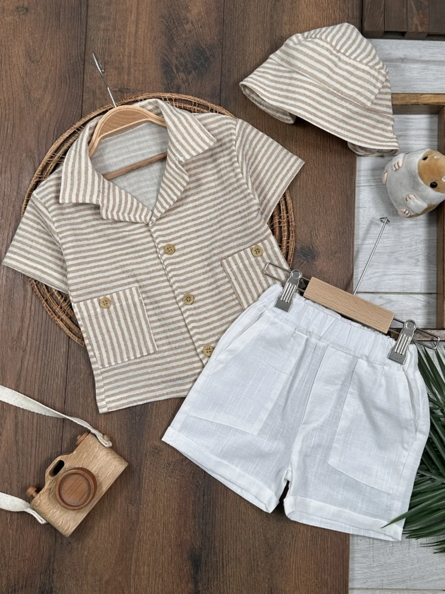 Müslin Çizgili Bucket  Şapkalı Düğmeli  Şortlu Yazlık Takım