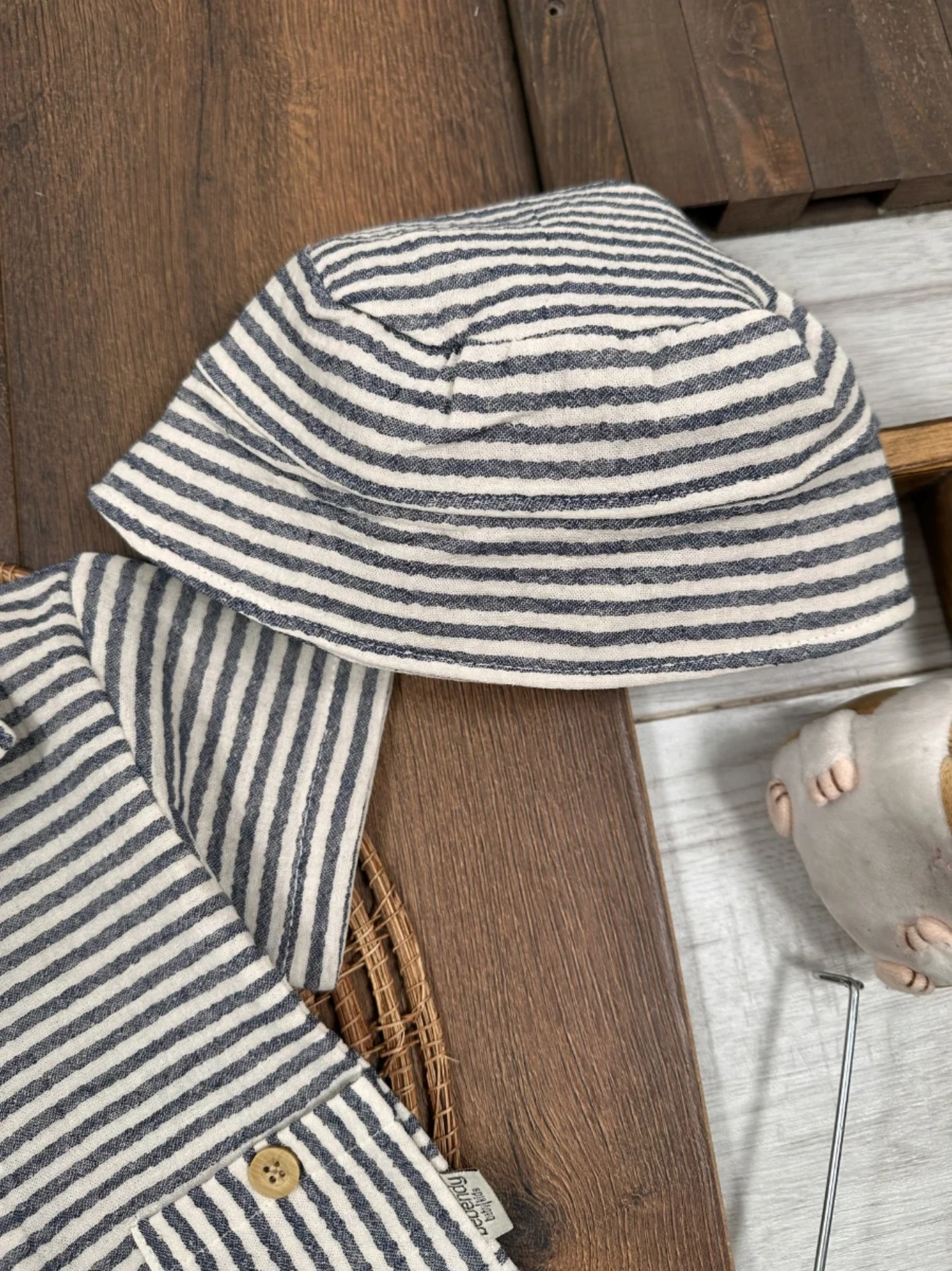 Müslin Çizgili Bucket  Şapkalı Düğmeli  Şortlu Yazlık Takım