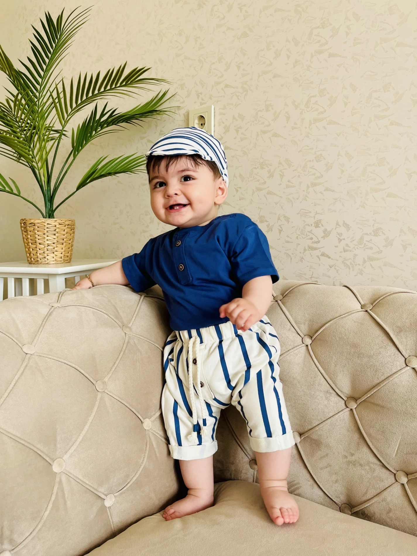 Kasketli Çizgili Şortlu %100 Pamuk 3’lü Takım