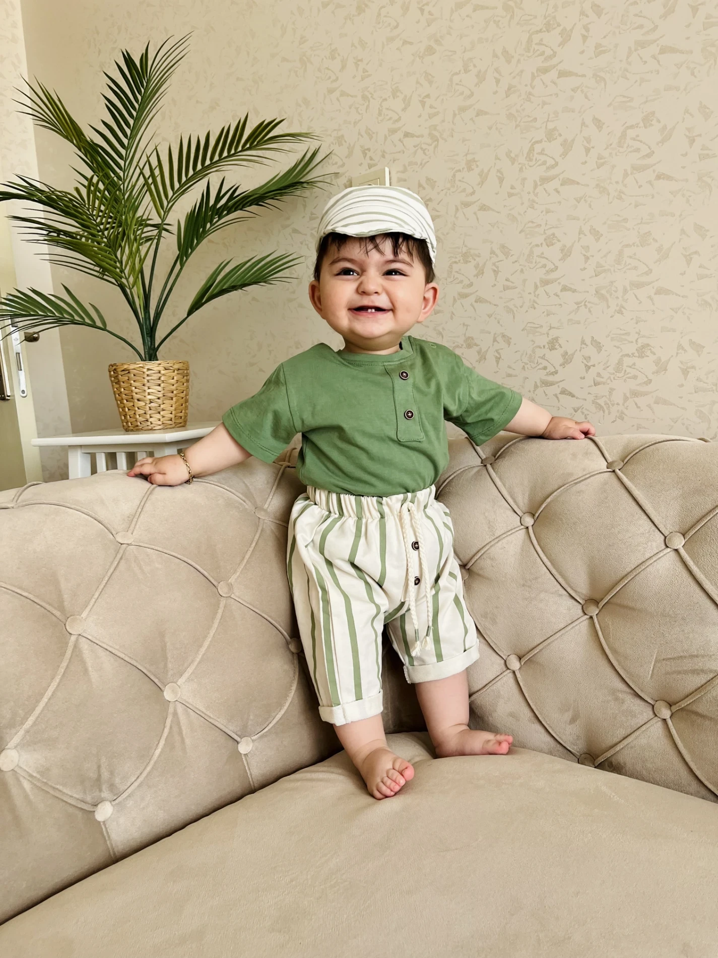 Kasketli Çizgili Şortlu %100 Pamuk 3’lü Takım