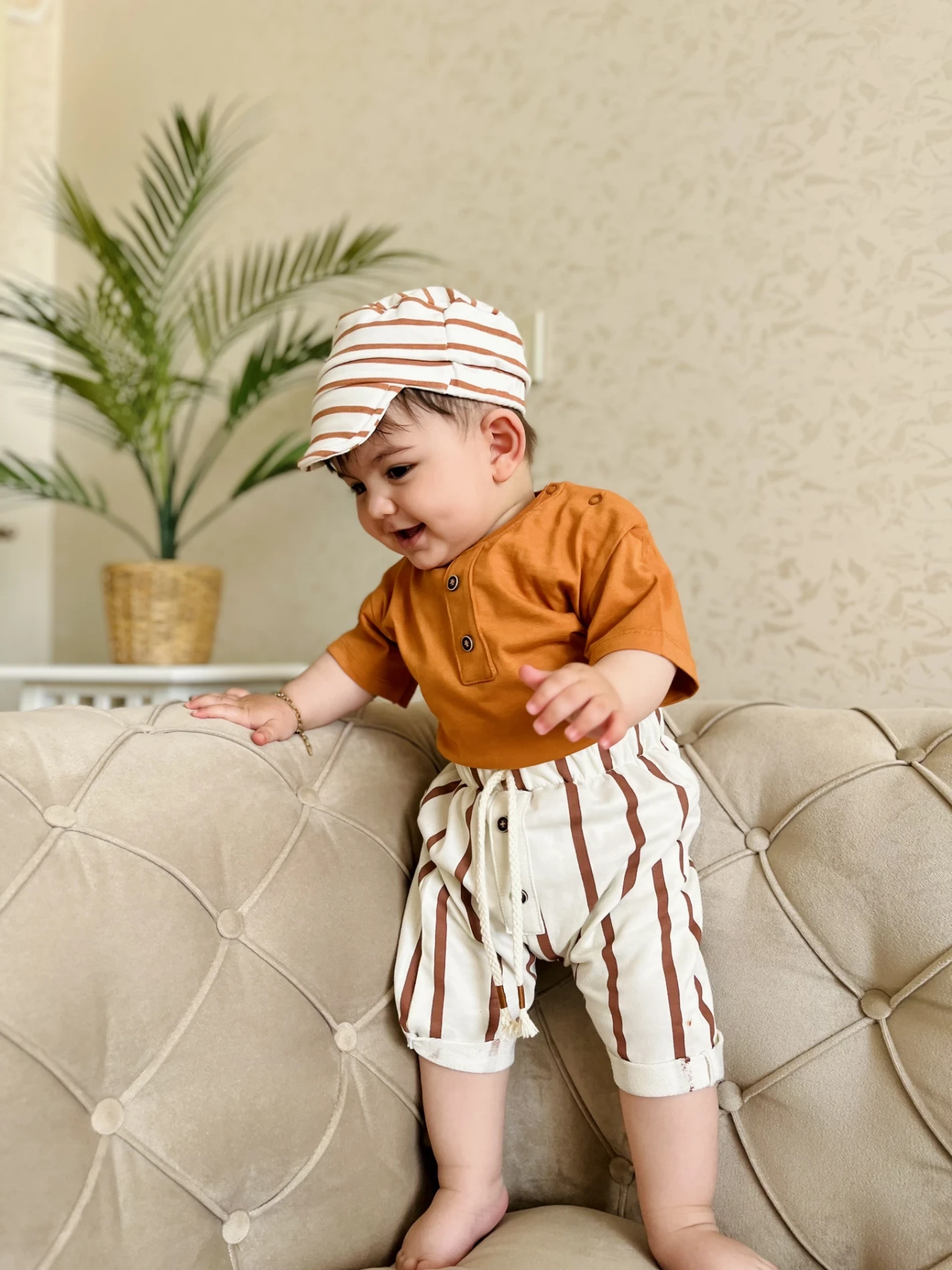 Kasketli Çizgili Şortlu %100 Pamuk 3’lü Takım