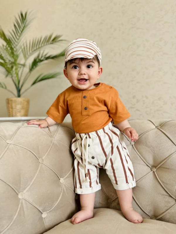 Kasketli Çizgili Şortlu %100 Pamuk 3’lü Takım