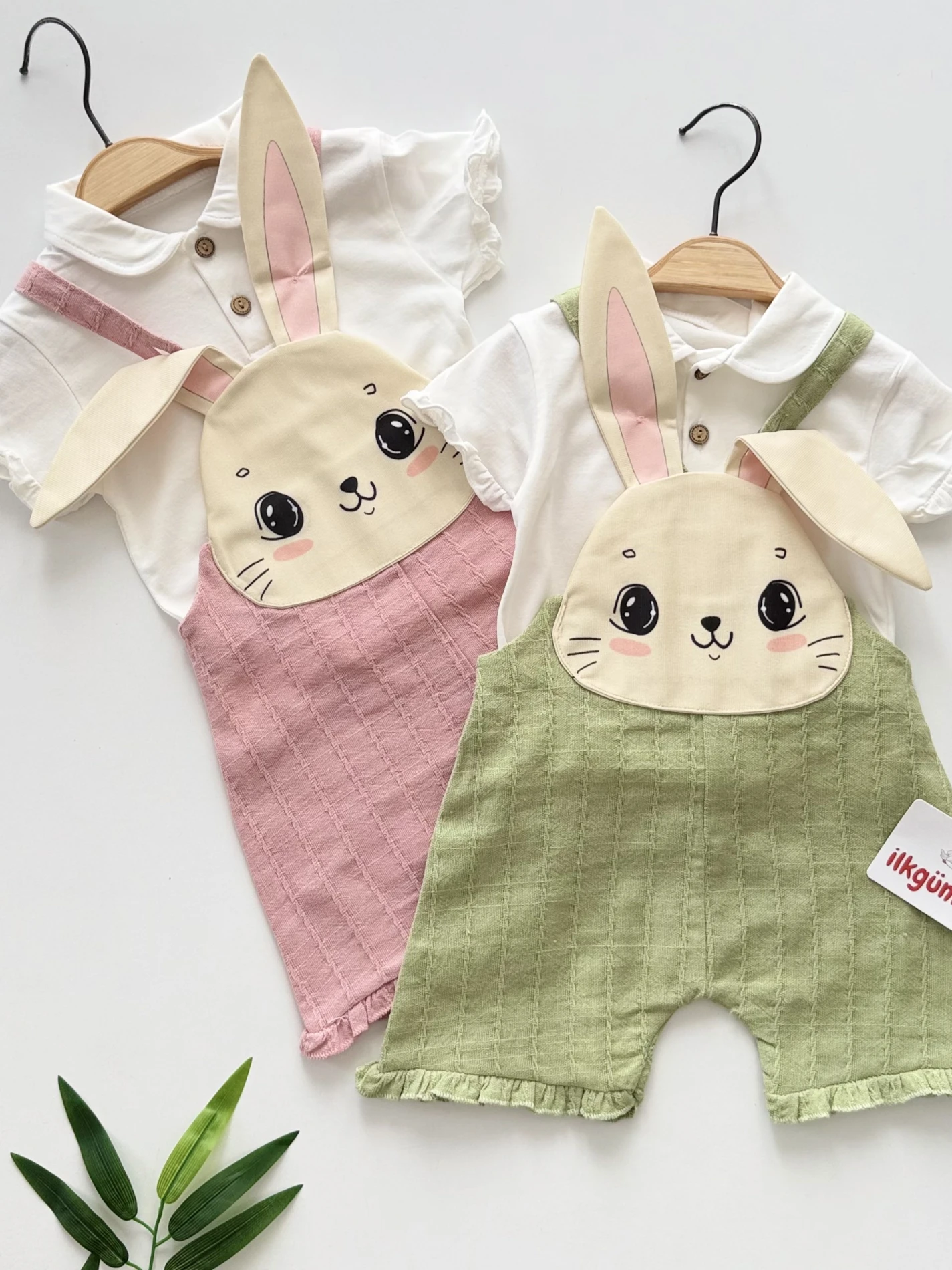 Tavşan Kulaklı  Askılı Muslin Şortlu Takım
