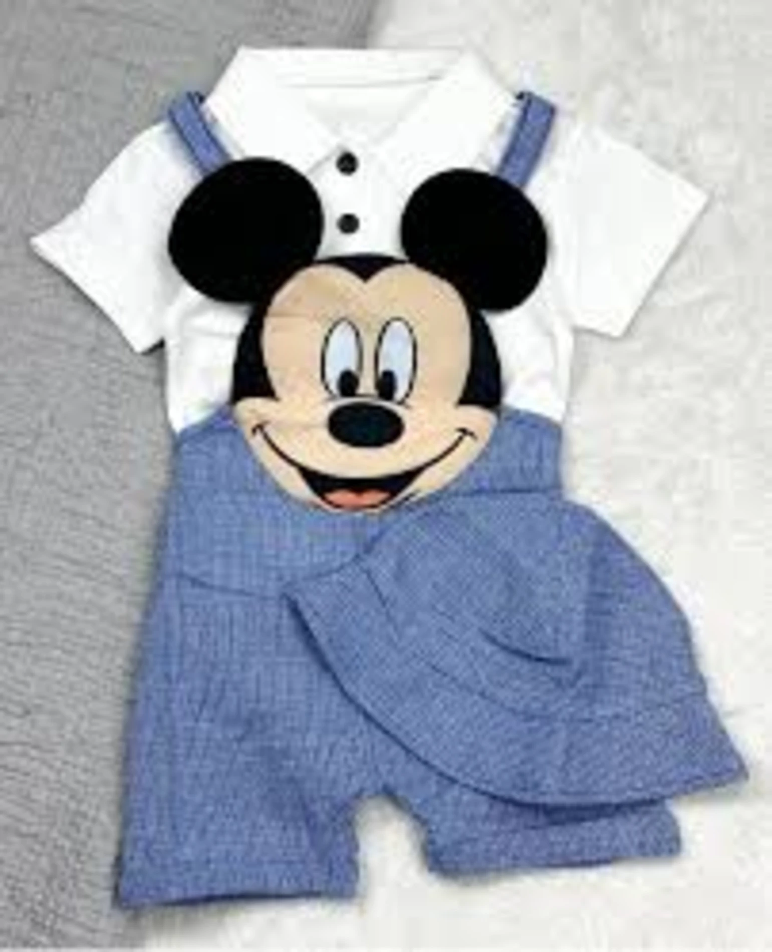 Mickey Mouse Baskılı Tişörtlü Bucket Şapkalı 3’lü Yazlık Set
