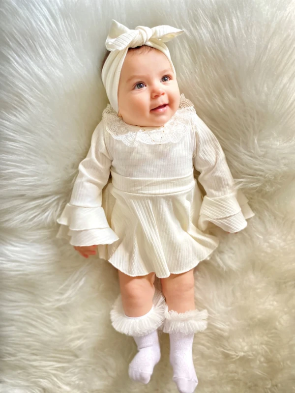 violetta kaşkorse bodysuit kol detaylı yakası güpürlü %100 Pamuk alttan çıtçıtlı elbise