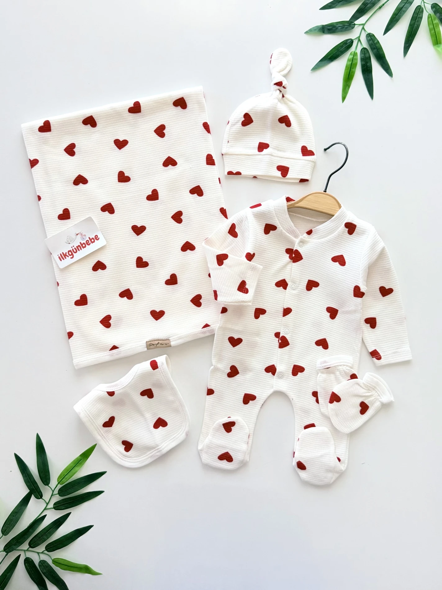 Love Kalp Desenli  %100 Pamuk Yumuşacık Premium Battaniyeli 5 Parça Set