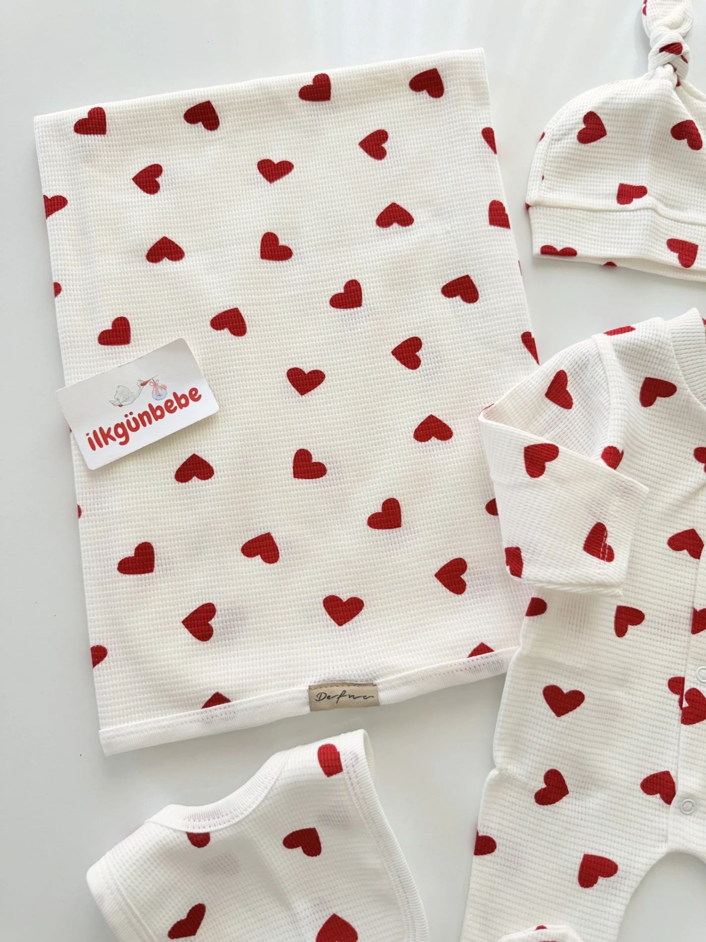 Love Kalp Desenli  %100 Pamuk Yumuşacık Premium Battaniyeli 5 Parça Set