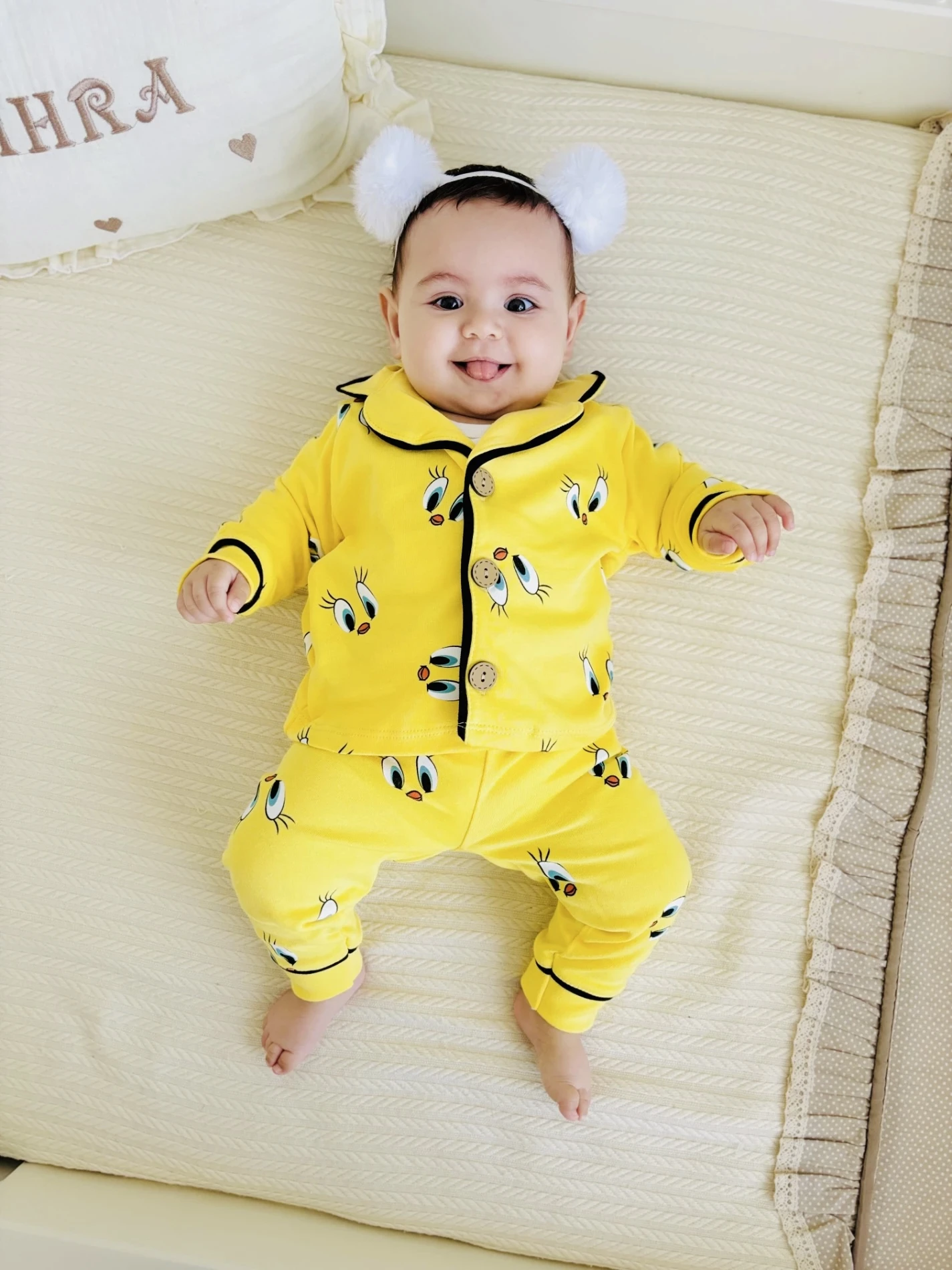 Tweety Desenli Bebe Yakalı %100 Pamuk Pijama Takımı