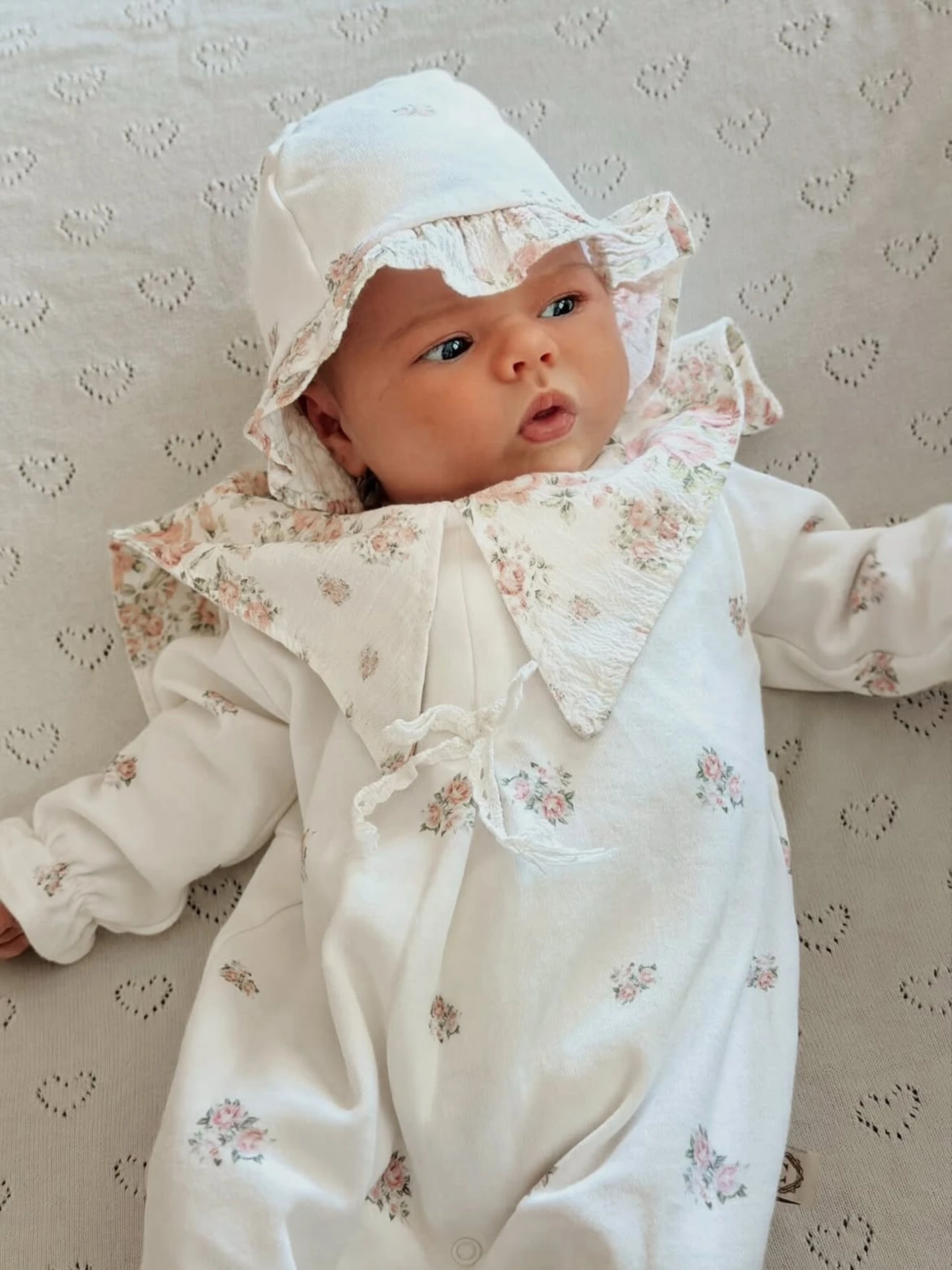 Clara %100 Pamuk Çiçekli Yaka Şapkalı Tulum