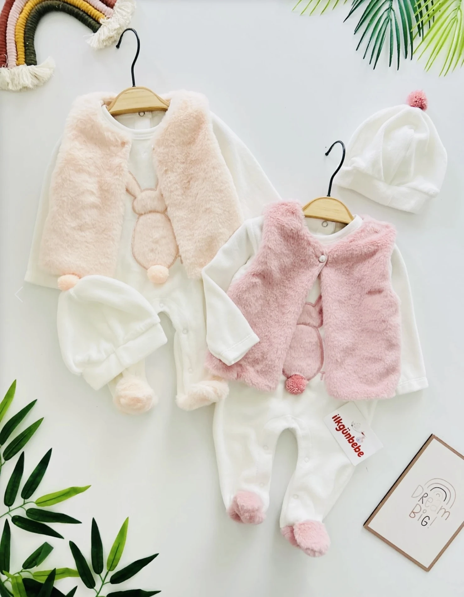 Cute Rabbit Kadife Kumaş Yelekli Ponpon Şapkalı 3’lü Set ( Pembe ) 