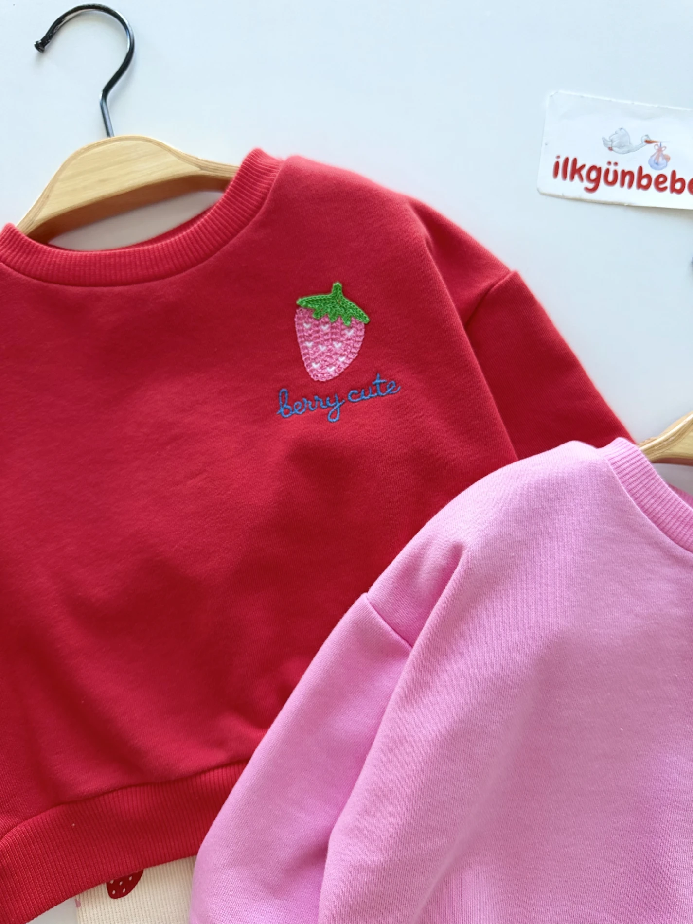 Bery Cute Strawberry Arkası Baskılı  %100 pamuk 2’li takım 