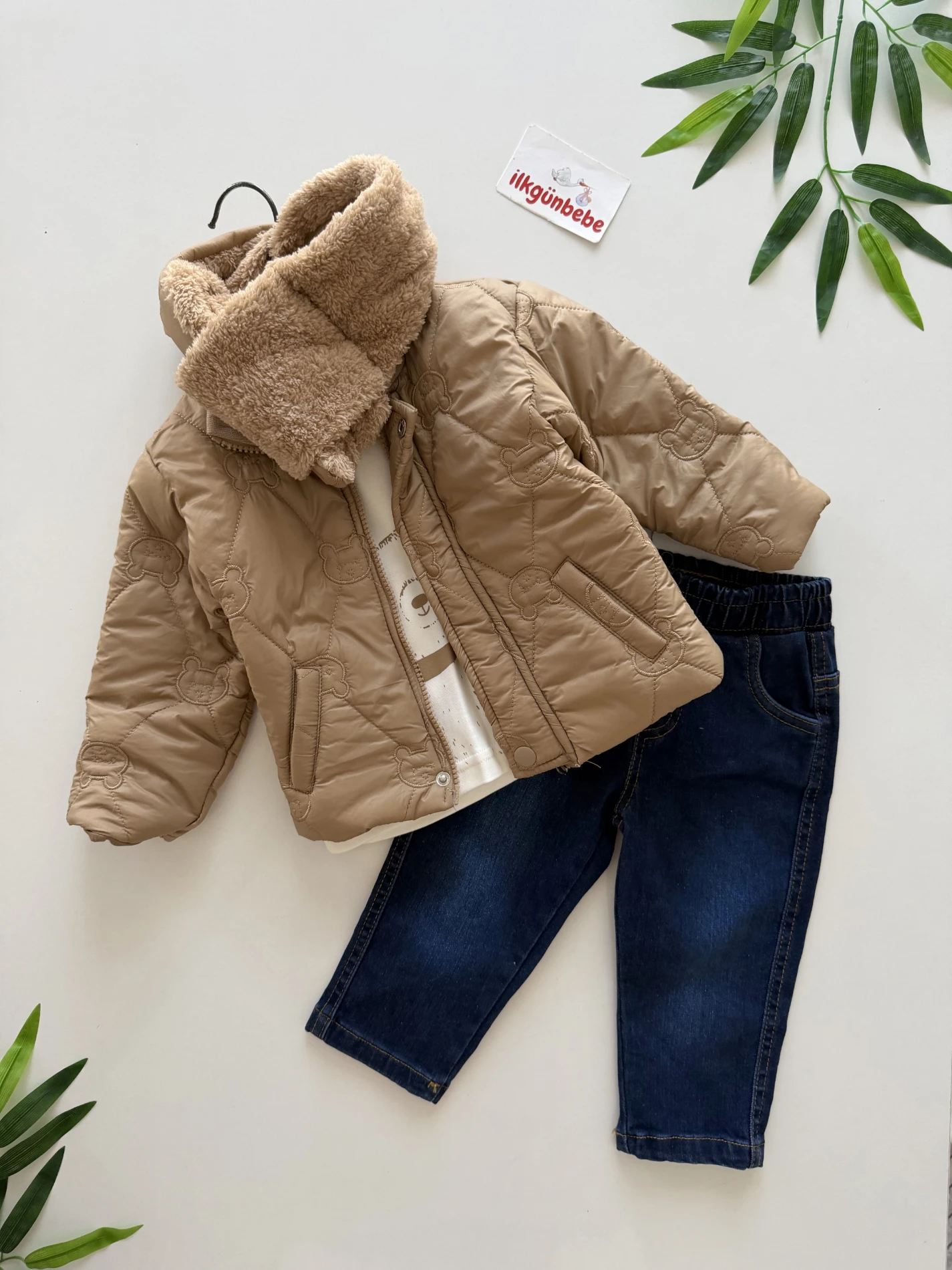 Teddy Bear Fular Atkılı  Kot Pantalonlu Montlu & Badili 4’lü Takım