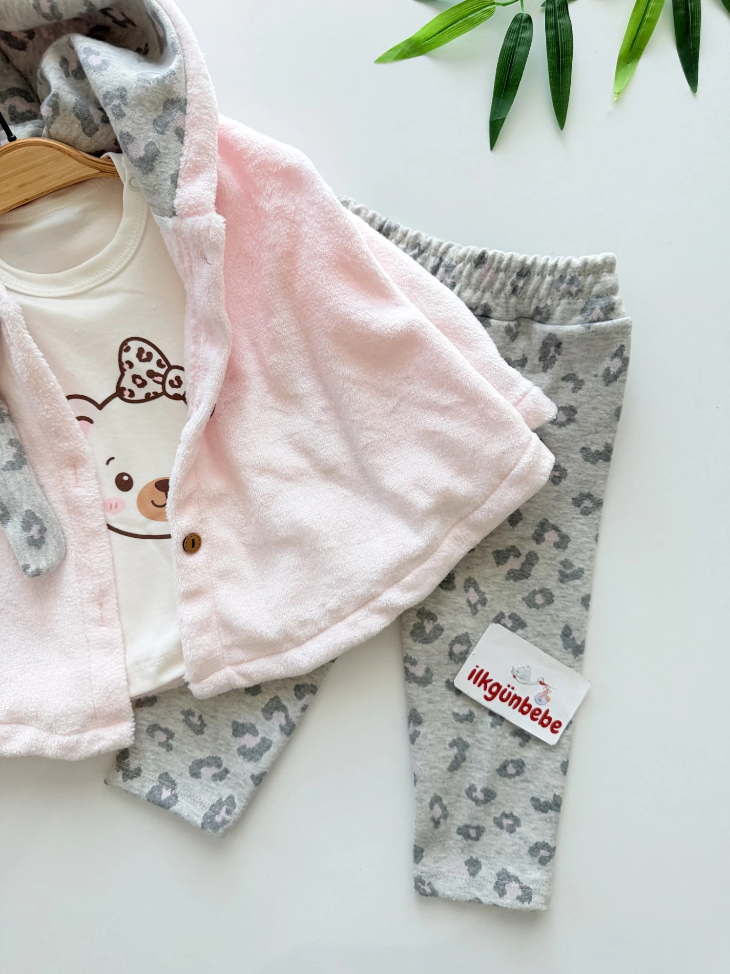 Leogirl Ayıcık Desenli Sweatli Pelerinli 3’lü Takım