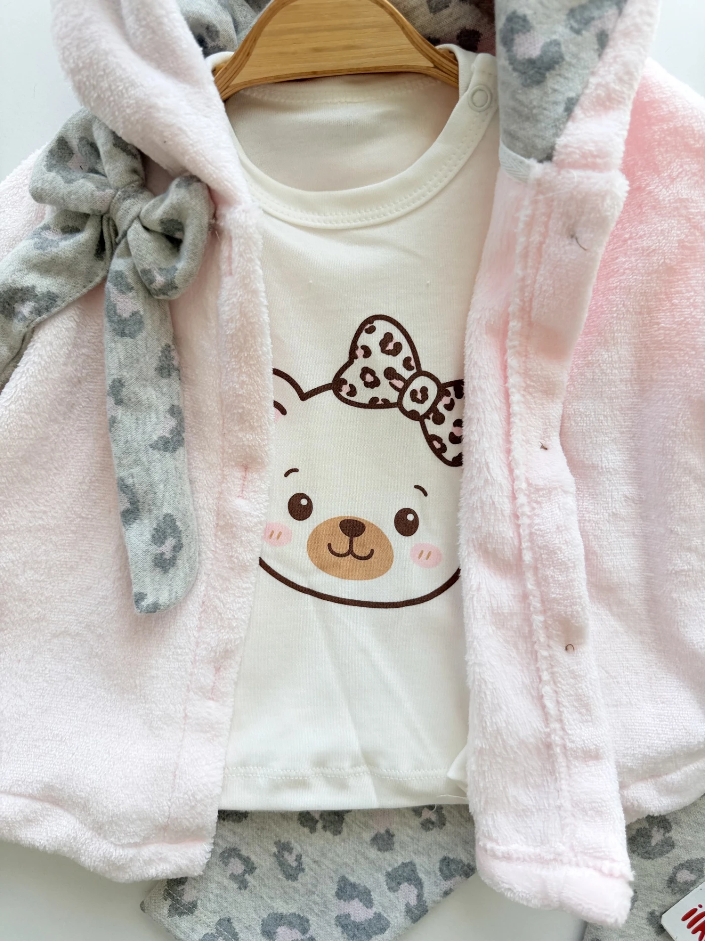 Leogirl Ayıcık Desenli Sweatli Pelerinli 3’lü Takım