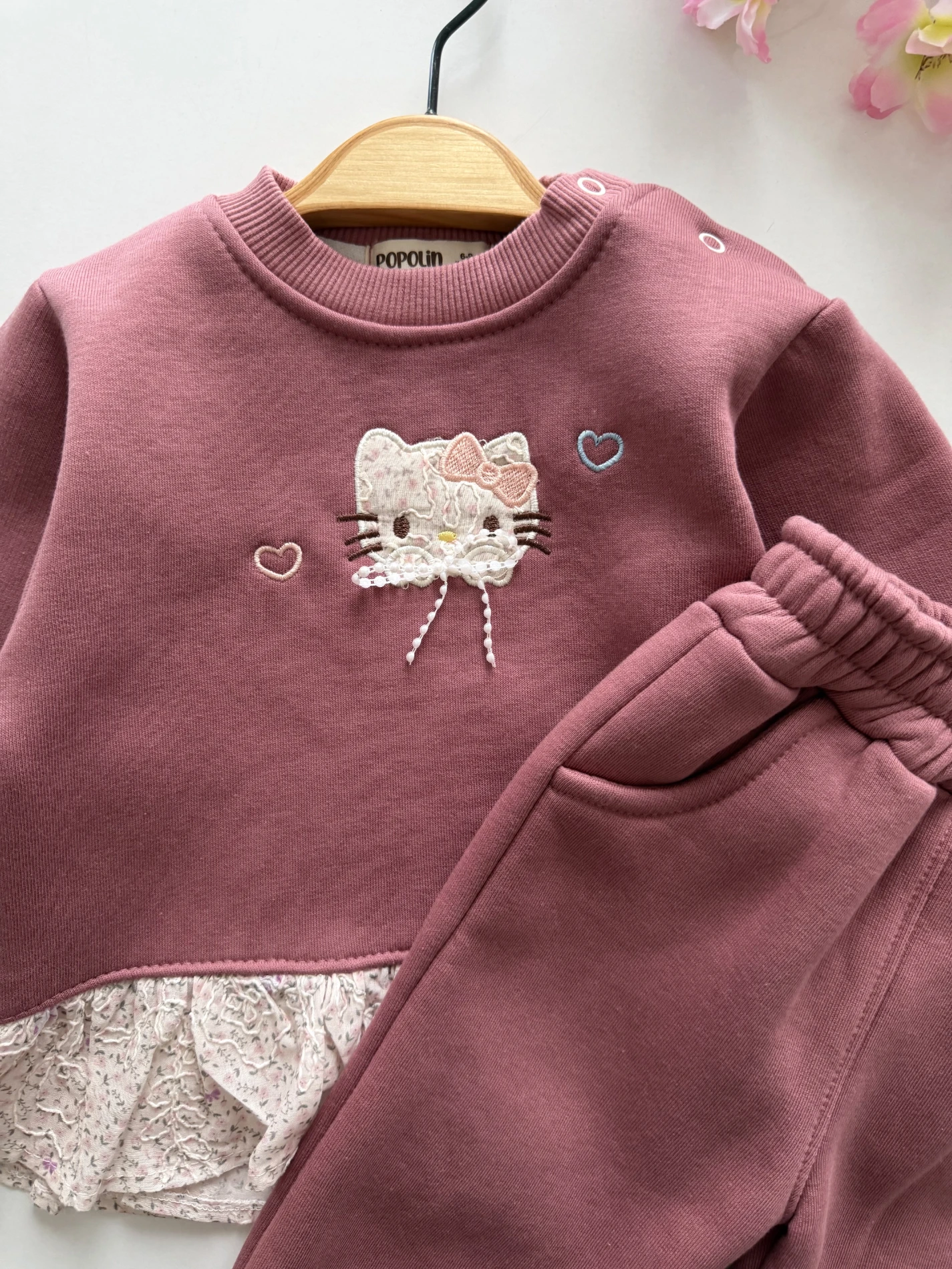 Hello Kitty Fiyonklu  3 İp Şardonlu Kışlık Takım
