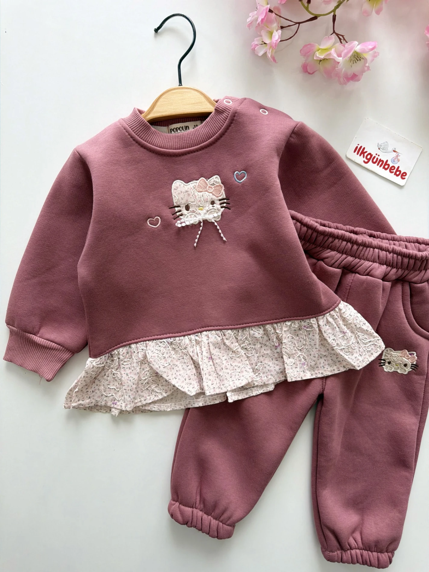 Hello Kitty Fiyonklu  3 İp Şardonlu Kışlık Takım