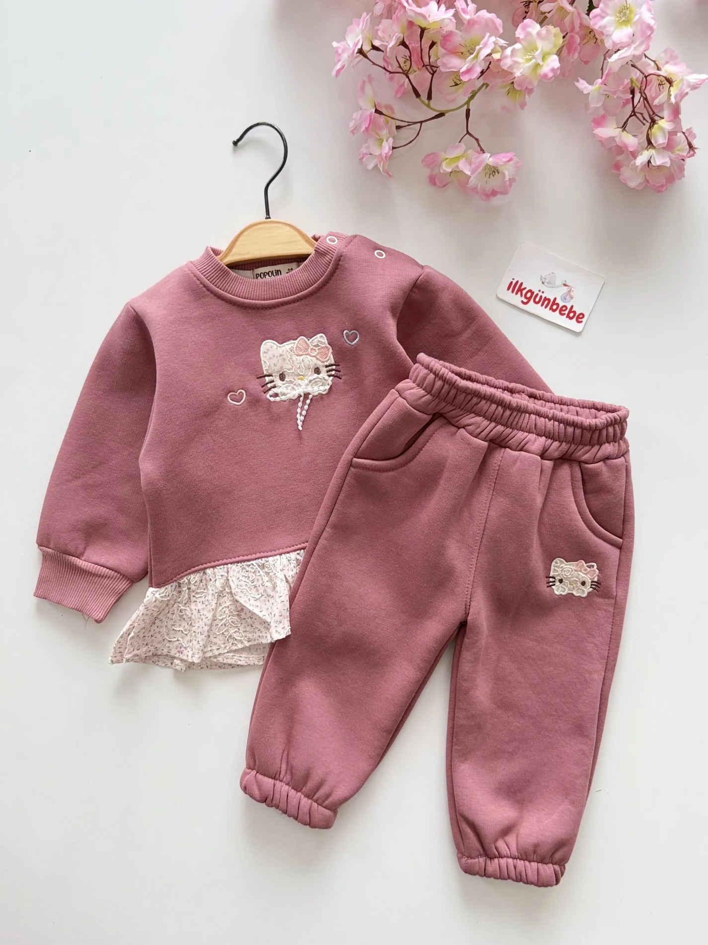 Hello Kitty Fiyonklu  3 İp Şardonlu Kışlık Takım
