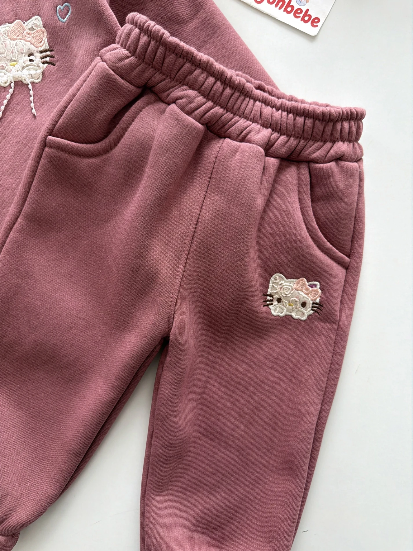 Hello Kitty Fiyonklu  3 İp Şardonlu Kışlık Takım