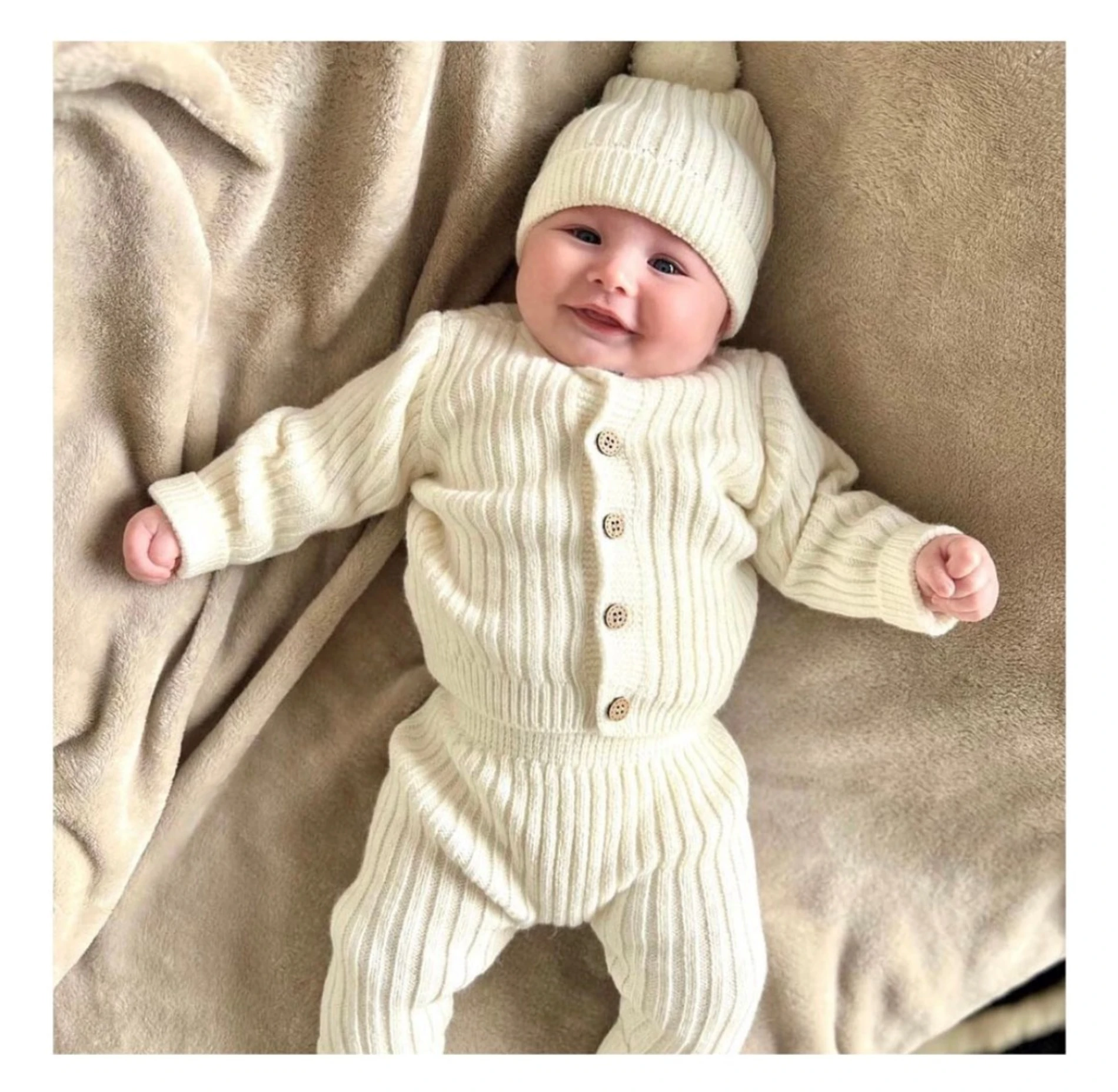 Lucas Şapkalı Düğmeli Triko Premium 3’lü Unisex Takım